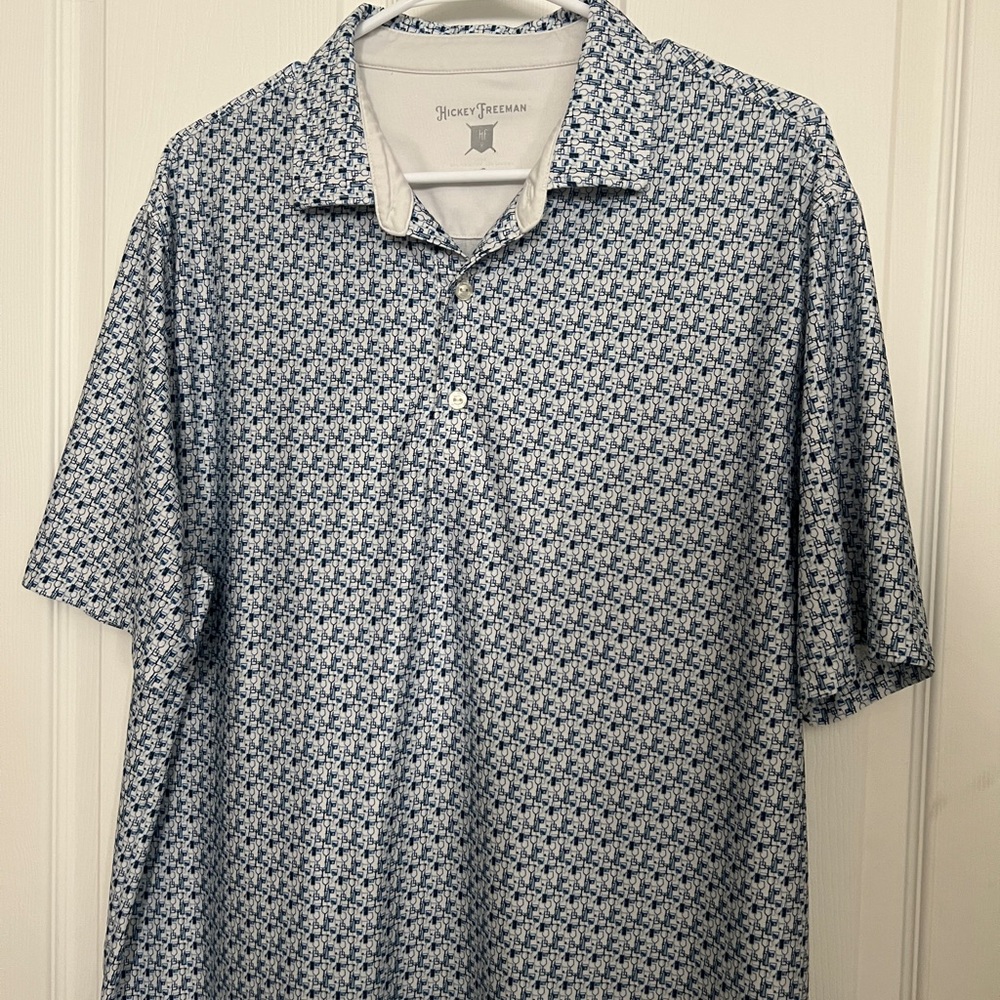 Hickey Freeman Men's Patterned Performance Golf Shirt. Size L